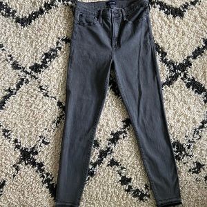 WOMEN’S J CREW GRAY HIGH RISE RAW HEM JEAN 30T